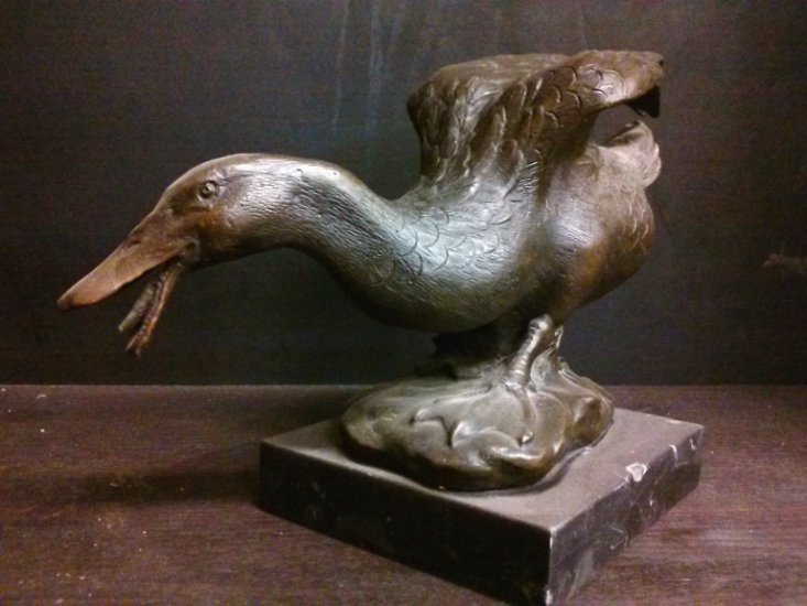 Bronze Duck Fountain - Click Image to Close