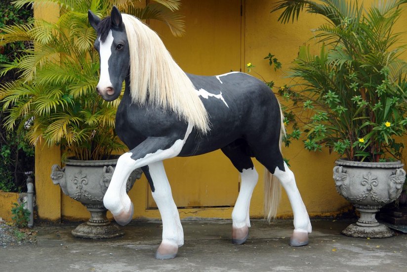 Piebald Horse (black and white) 6ft. - Click Image to Close