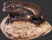 Frog on Rock Small Bronze Finish / Fiberglass Frog on Rock Small Bronze Finish / Fiberglass